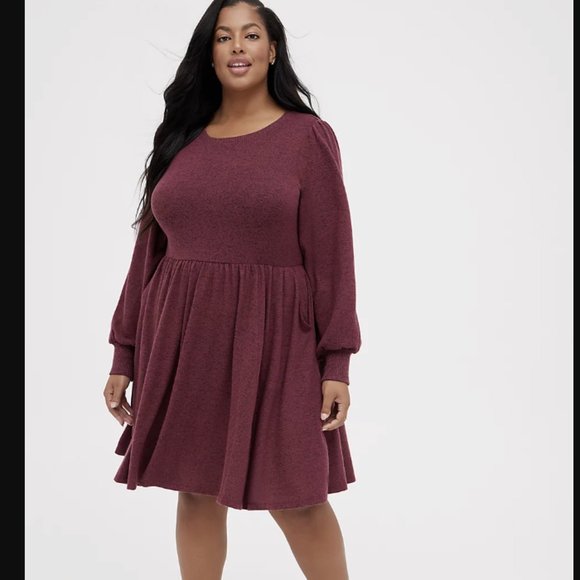 torrid Dresses & Skirts - BABYDOLL DRESS - SUPER SOFT PLUSH BY TORRID™️ PLUSH BURGUNDY Size 2 NWT